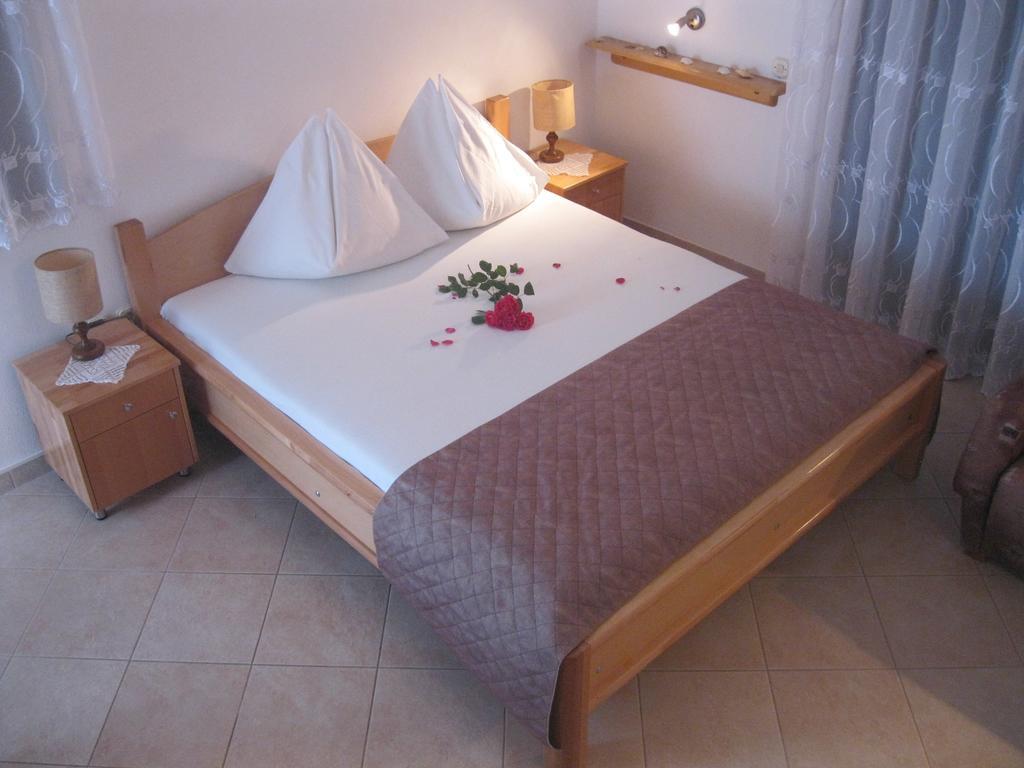 Apartments Villa Macola Trogir Exterior photo