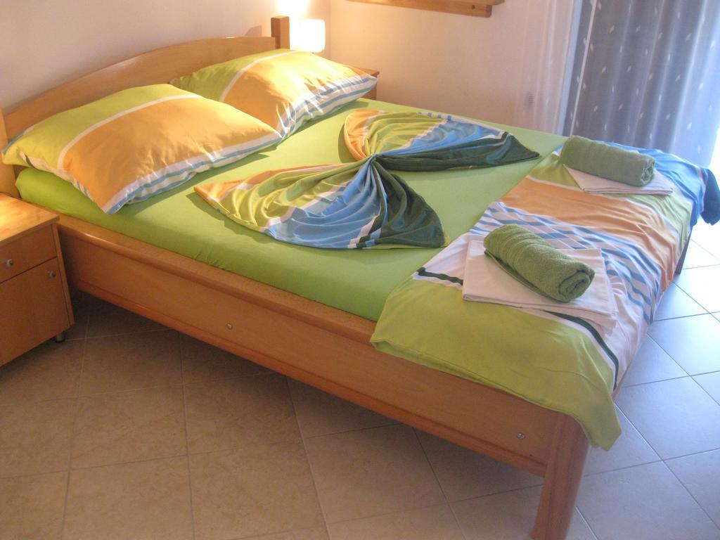 Apartments Villa Macola Trogir Exterior photo