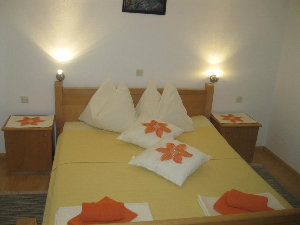 Apartments Villa Macola Trogir Exterior photo